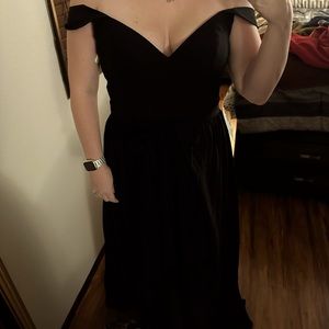Formal gown/bridesmaids dress. Black chiffon size 14